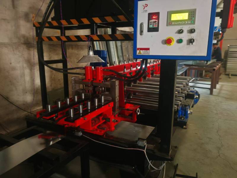 Automatic Cover Forming Machine with Reinforcement