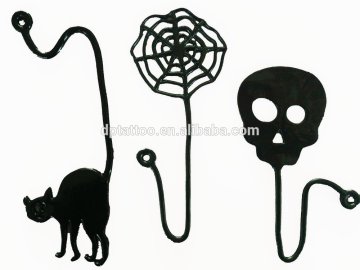 halloween sticky skull