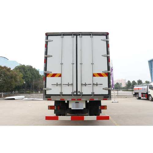 Caminhão de transporte de carne fresca FOTON 46m³ novíssimo