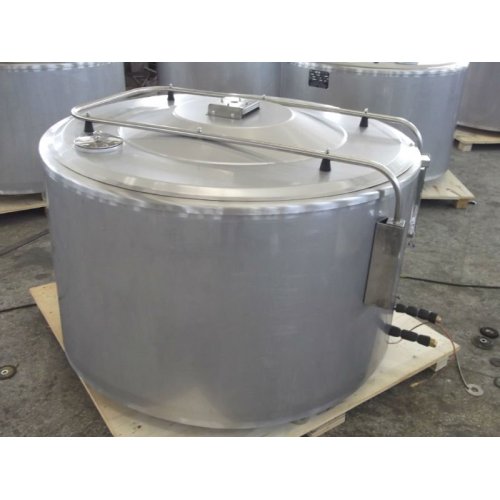 Fast cooling milk tank