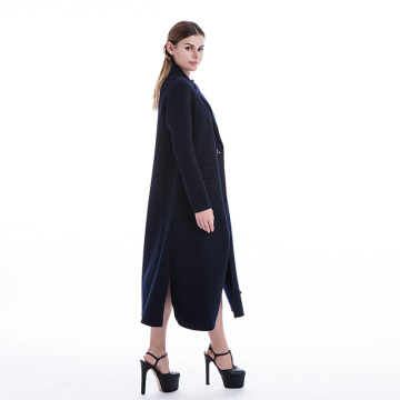 Pure cashmere overcoat in winter