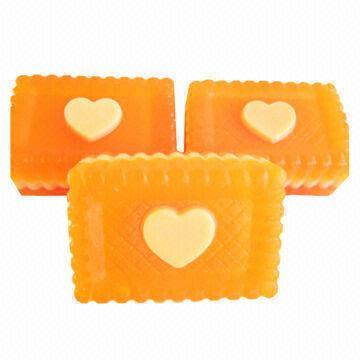 Hot Sale Gift Cake Soap with Natural Fruity Fragrances, Nice for Promotional Purposes