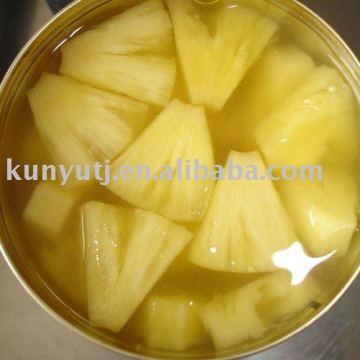 Canned pineapple tidbit