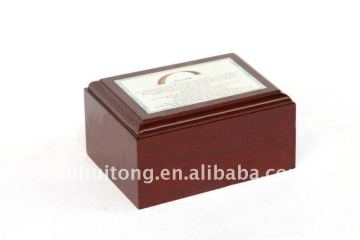 pet cinerary casket / urn
