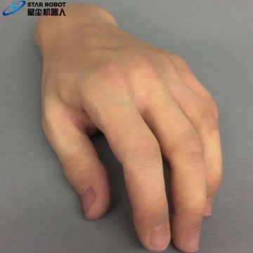 Tangan robotik bionik yang realistis