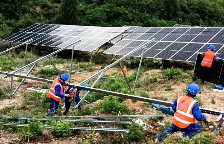 Ground Solar Energy Bracket PV Ground Mounting Structures System with Ground Screw