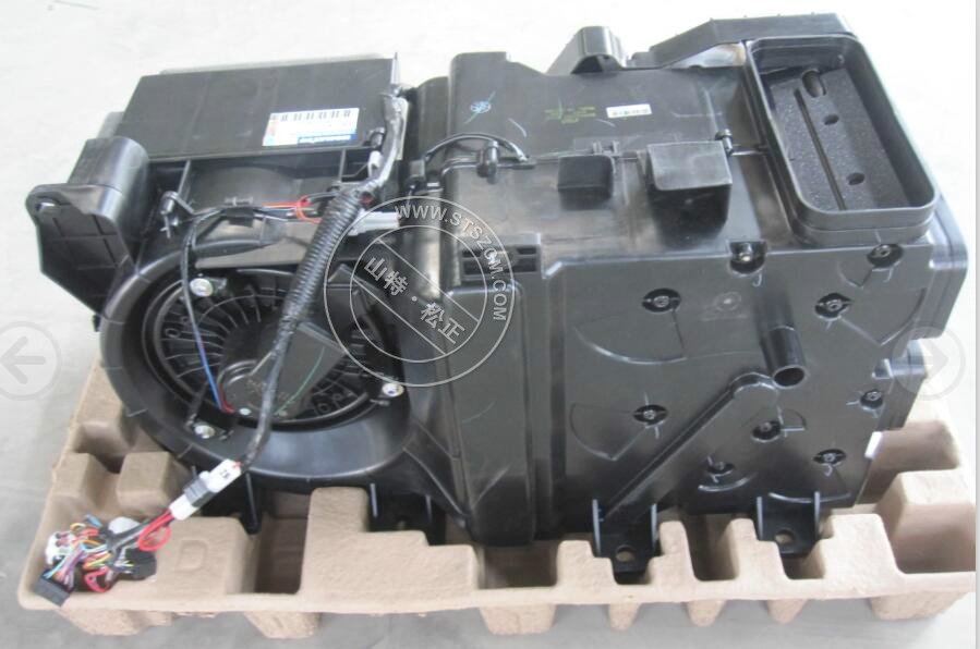 Komatsu PC200-8MO motor Assy Japánban készült