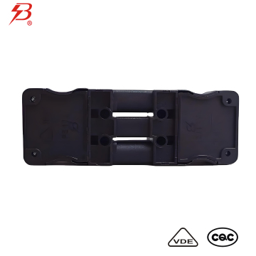 Male and Female Pluggable Wire Connectors