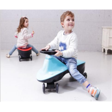 I più nuovi bambini Twist Car Magic Ride On