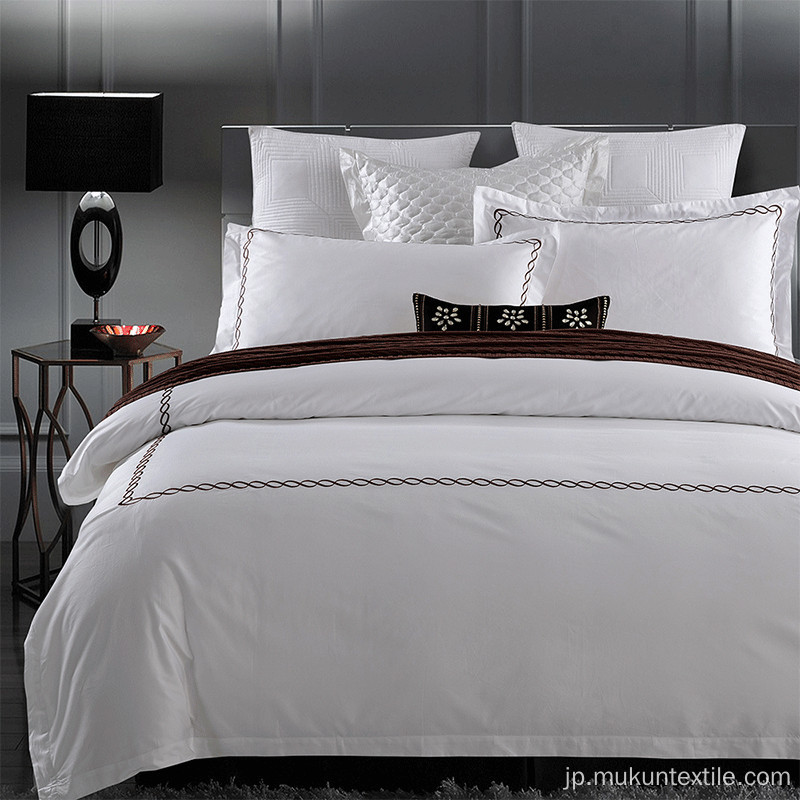 クイーンサイズ寝具は100％コットンの贅沢な掛け布団を設定します