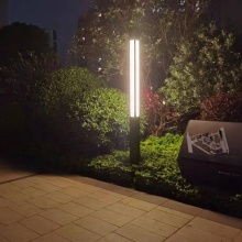 Outdoor Garden Decorative LED Lighting Column Pole Light