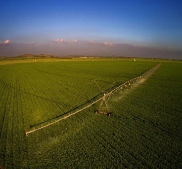 Adapted to bad weather, large sales, a good helper of farmers sprinkler