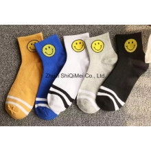Services de haute qualité OEM hommes et femmes Custom peigné coton Happy Socks drôle