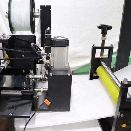 Автоматическая машина для изготовления хирургических масок из нетканого материала