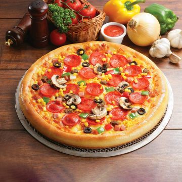 Seamless Rim Restaurant-Grade Aluminum Pizza Pan - Crisp Crust Pizza-Screen