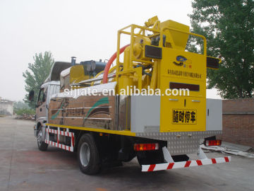 Combined maintenance truck / asphalt pavement maintenance truck