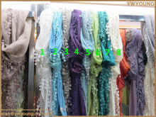 Latest hot selling fringe tassel knit pattern triangle scarf