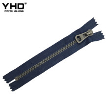 Popular black plastic silver teeth resin elastic zipper with round slider zip