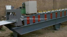 Innovative steel closed deck floor forming machine