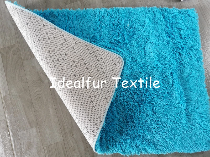 Long Pile PV Fur Carpet with Anti-Slip Plastic Bottom