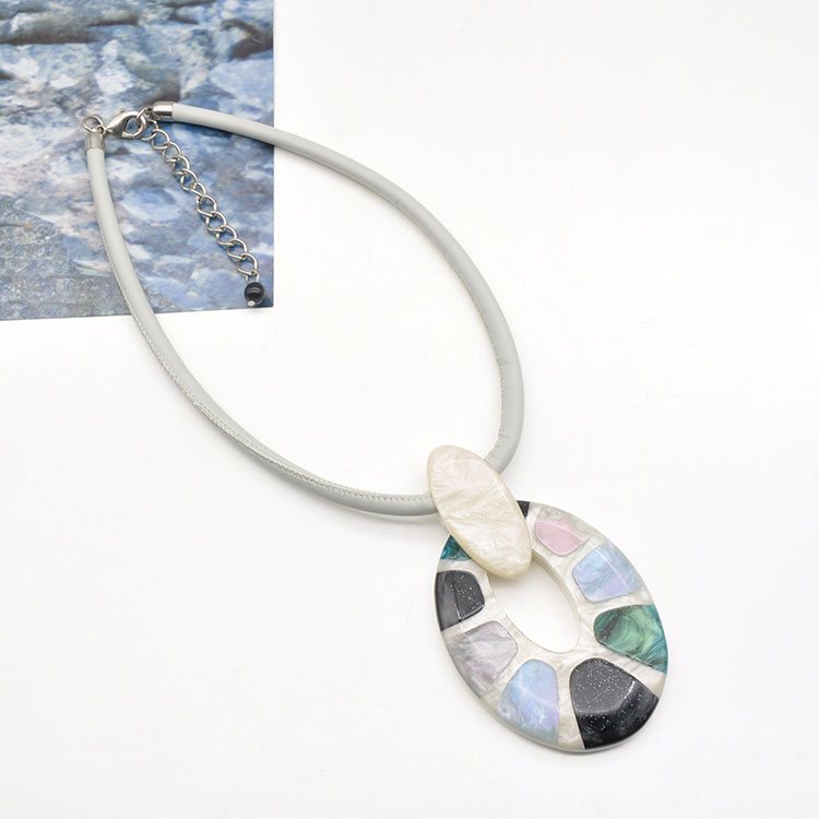 Custom colorful acrylic inlaid structure girl jewelry oval shape shiny trendy cute necklace