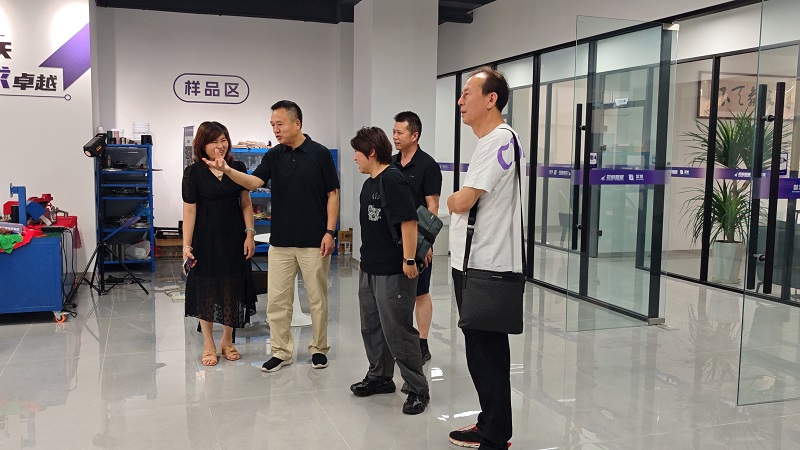The China Industrial Gases Association and the Chongqing Gas Industry Association jointly visited Chuke Intelligent, charting a new path for collaborative industrial development!