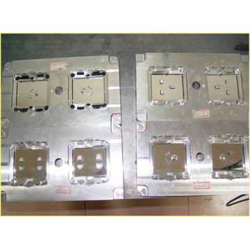 Пресс-форма для прецизионных электрических розеток с несколькими полостями