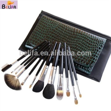 A Wholesale custom cosmetic Beauty Tool Kit cosmetic brush set kit