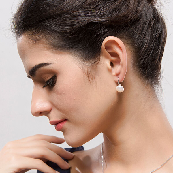 Simple And Exquisite Ear Stud