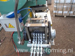 Automatic Razor Barbed Wire Making Machine