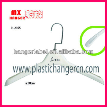 plastic hanger rack