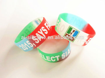 2014 Fashionable debossed silicone band