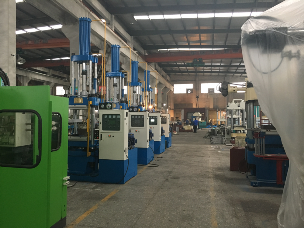 Full automatic rubber injection molding machine