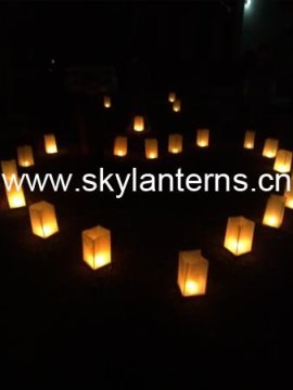 floating water lanterns Squared Water lanterns