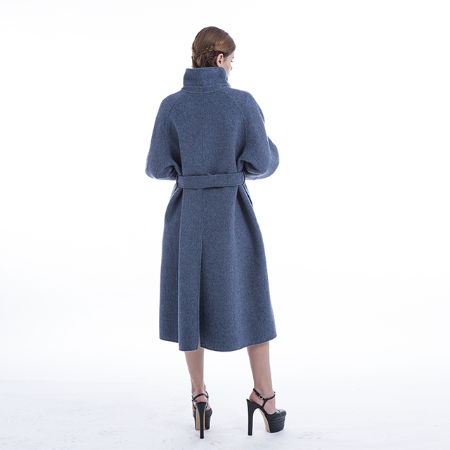 Single-breasted blue cashmere overcoat