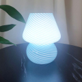 LED BED -BEDLUKTE STANFENDE MADER LAMP