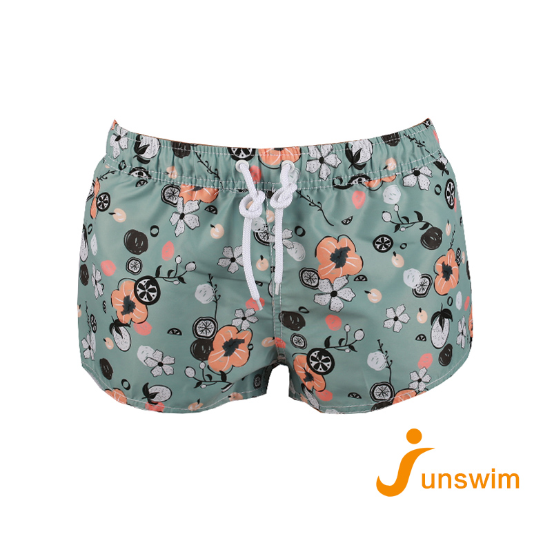 100% Polyester Flower Imprimez des femmes shorts de plage