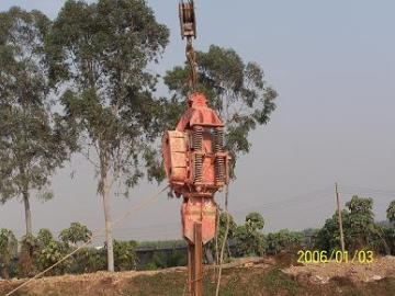 Crane Type Vibratory Hammer (RT 45)