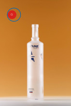 Carved Shoulder Frosting Bottle