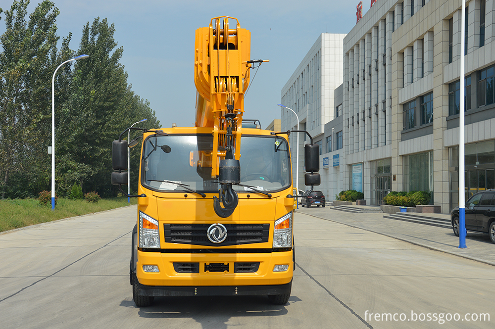 Steel Boom Truck Mounted Crane