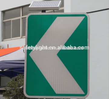 INFORMATIVE LED SOLAR ROADSIDE TRAFFIC SIGN