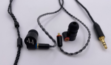 Hybrid in-Ear HiFi Earphones with Detachable Cable