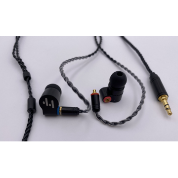 Hybrid in-Ear HiFi Earphones with Detachable Cable