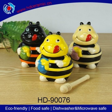 Likable&funny ceramic honey jar,storage jar,ceramic honey canister with wooden dipper