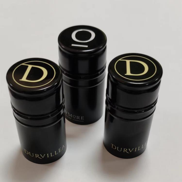 Printed black screwcap with liners