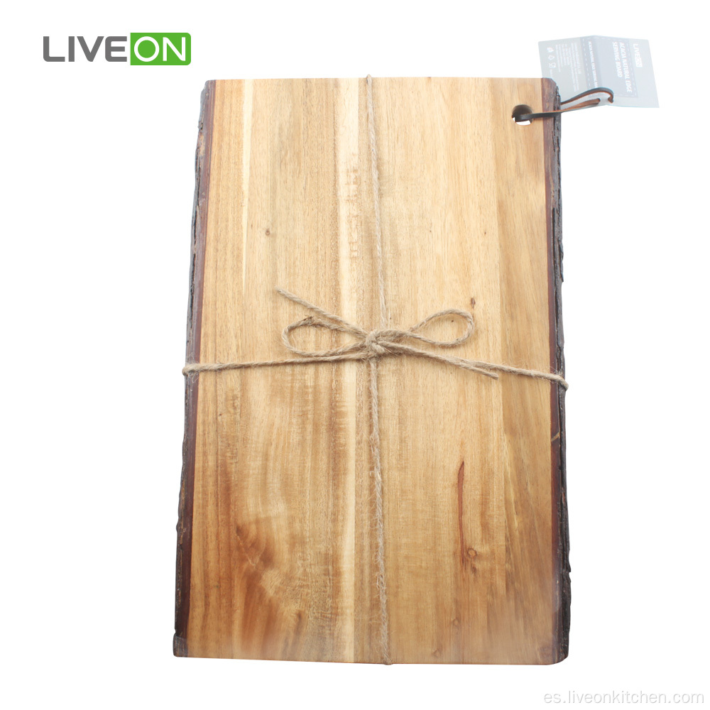 Tabla de cortar de madera maciza con corteza de naturaleza