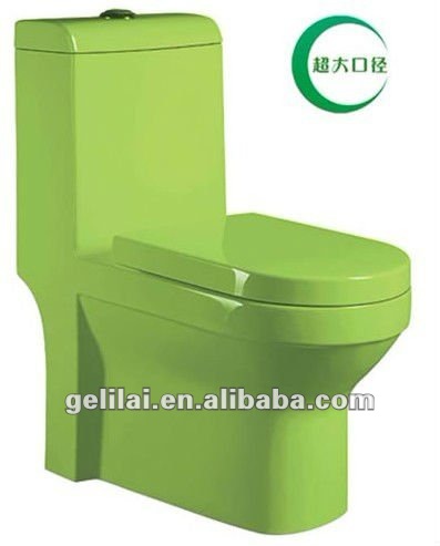 2015 More Popular One Piece Black Toilet