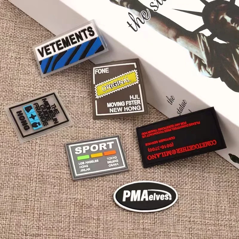 Huy hiệu cao su Rubber Badge