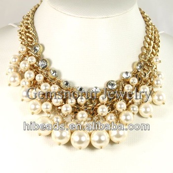 New Cream Acylic Beaded Cluster Pendant Necklace Chunky Statement Necklace DN055