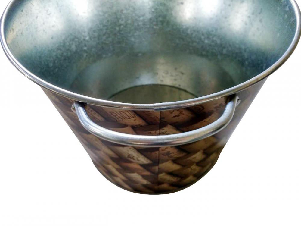 Galvanized bucket with fixed handles